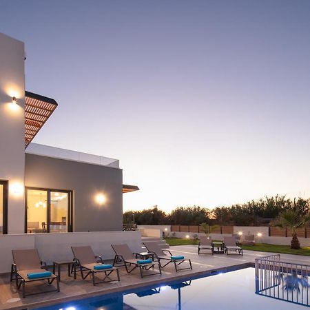 Sunnyside Villas, Ideal For Vibrant Stays,By Thinkvilla Pigianos Kampos  ภายนอก รูปภาพ